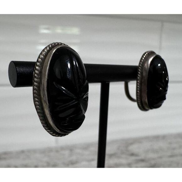 Vintage Sterling Silver Signed Black Onyx Warrior Face Screw Back Earrings - Picture 3 of 7